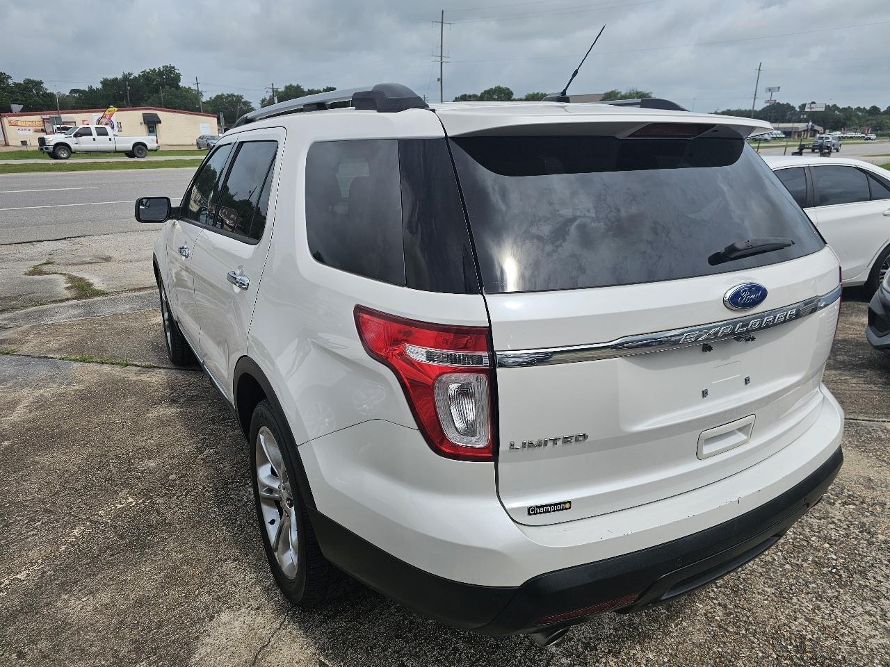 Ford Explorer Limited FWD 2011