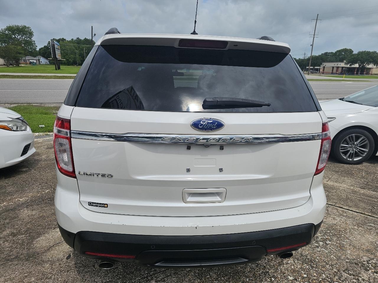 Ford Explorer Limited FWD 2011