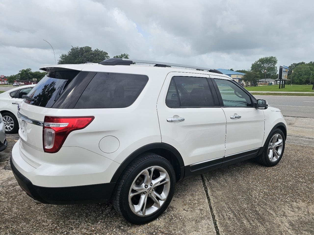 Ford Explorer Limited FWD 2011