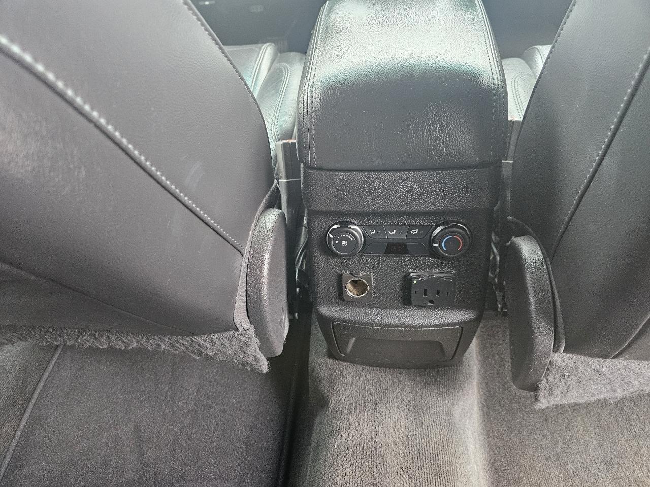 Ford Explorer Limited FWD 2011