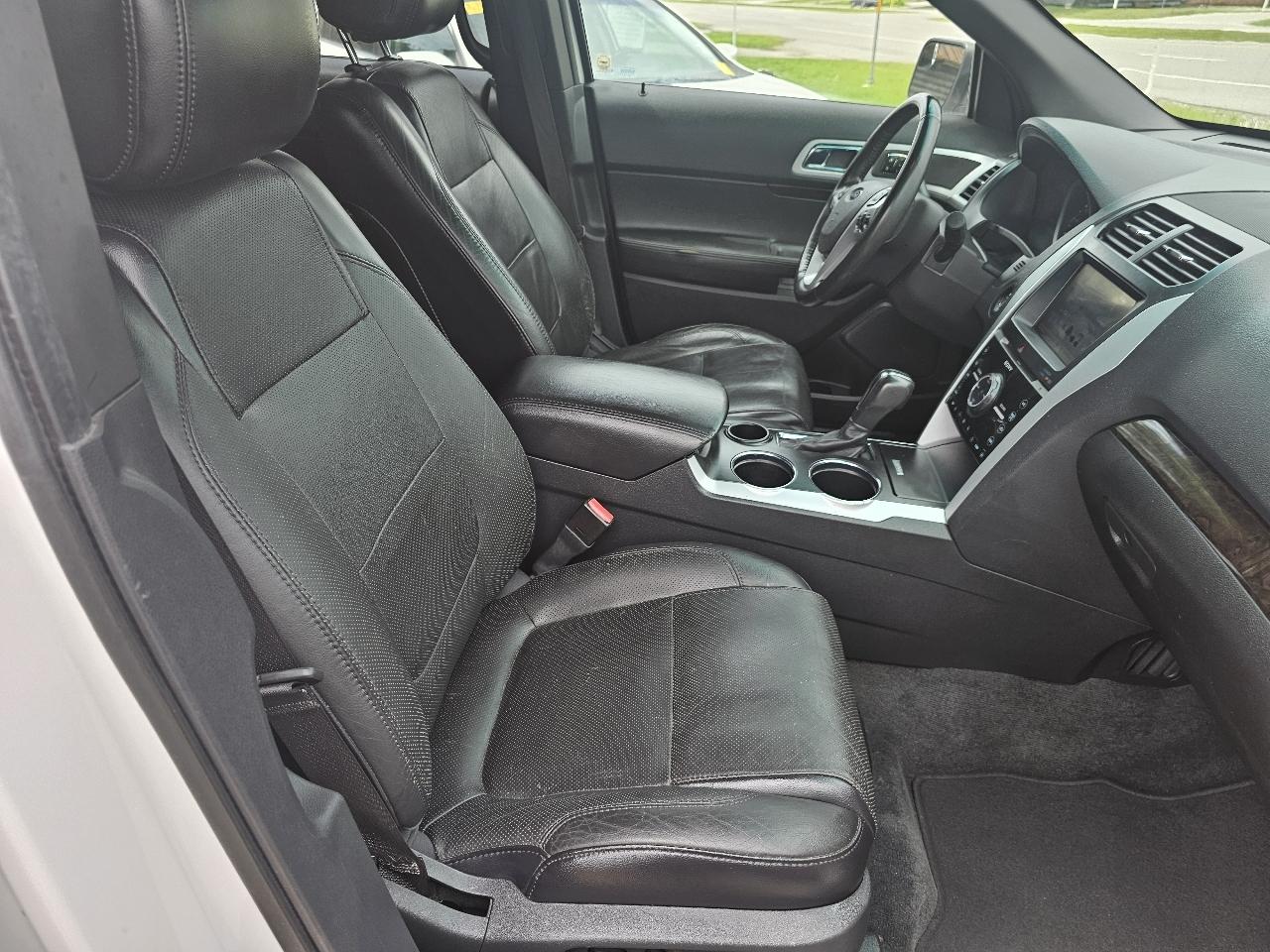 Ford Explorer Limited FWD 2011
