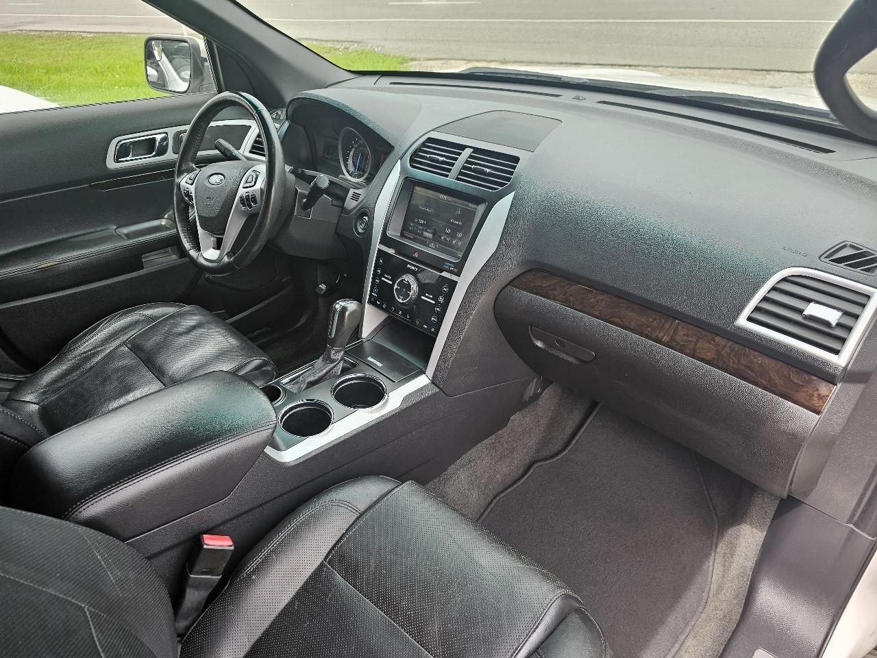 Ford Explorer Limited FWD 2011