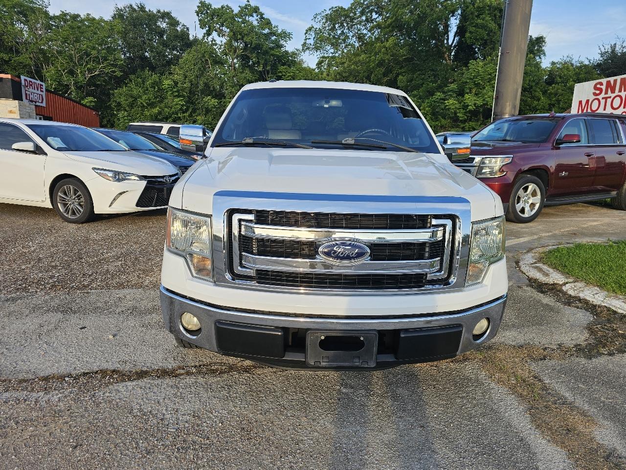 Ford F-150 XL SuperCab 8-ft. Bed 2WD 2013