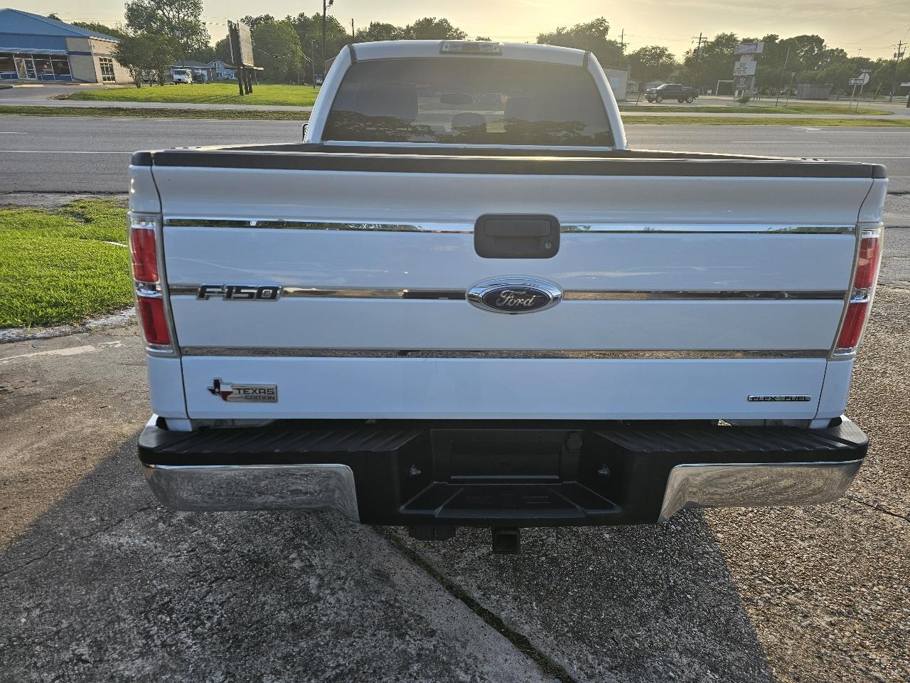 Ford F-150 XL SuperCab 8-ft. Bed 2WD 2013