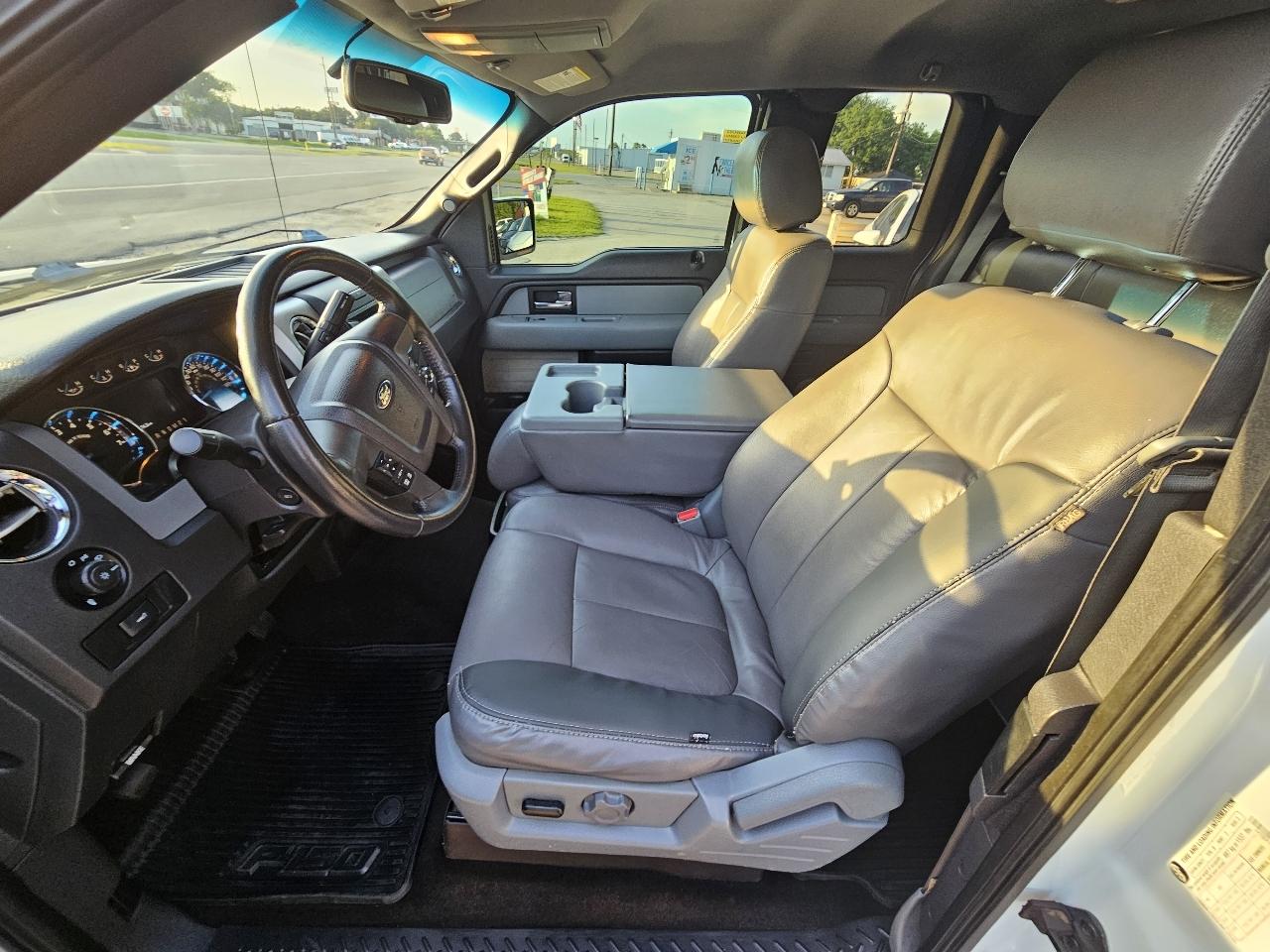 Ford F-150 XL SuperCab 8-ft. Bed 2WD 2013