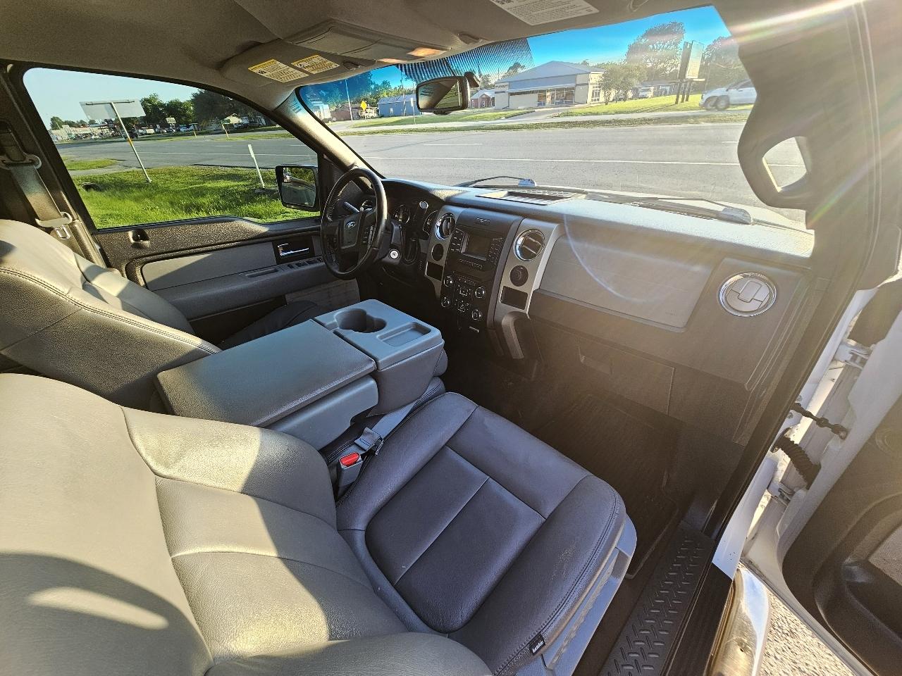 Ford F-150 XL SuperCab 8-ft. Bed 2WD 2013