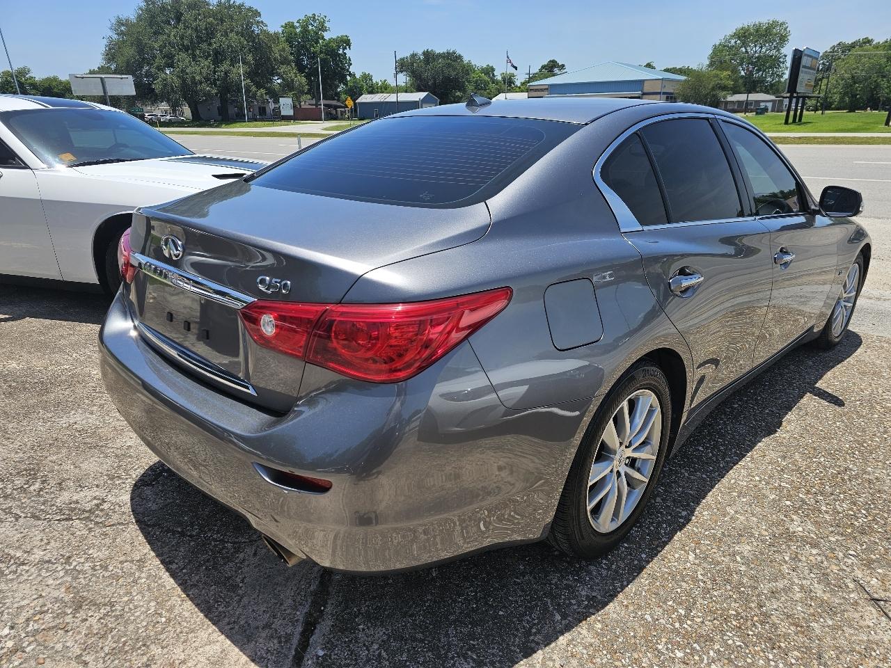 Infiniti Q50 Base 2015