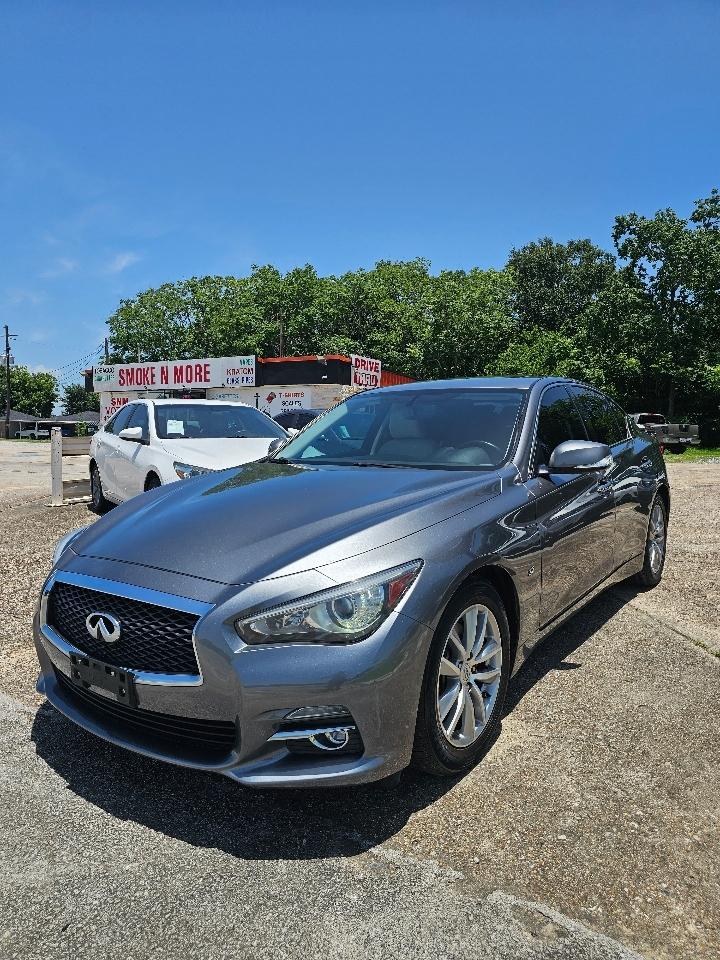 Infiniti Q50 Base 2015
