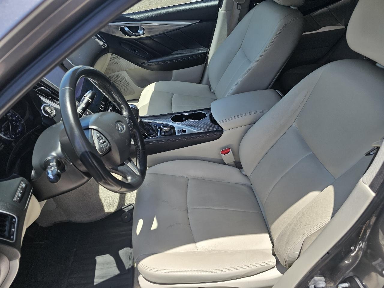 Infiniti Q50 Base 2015