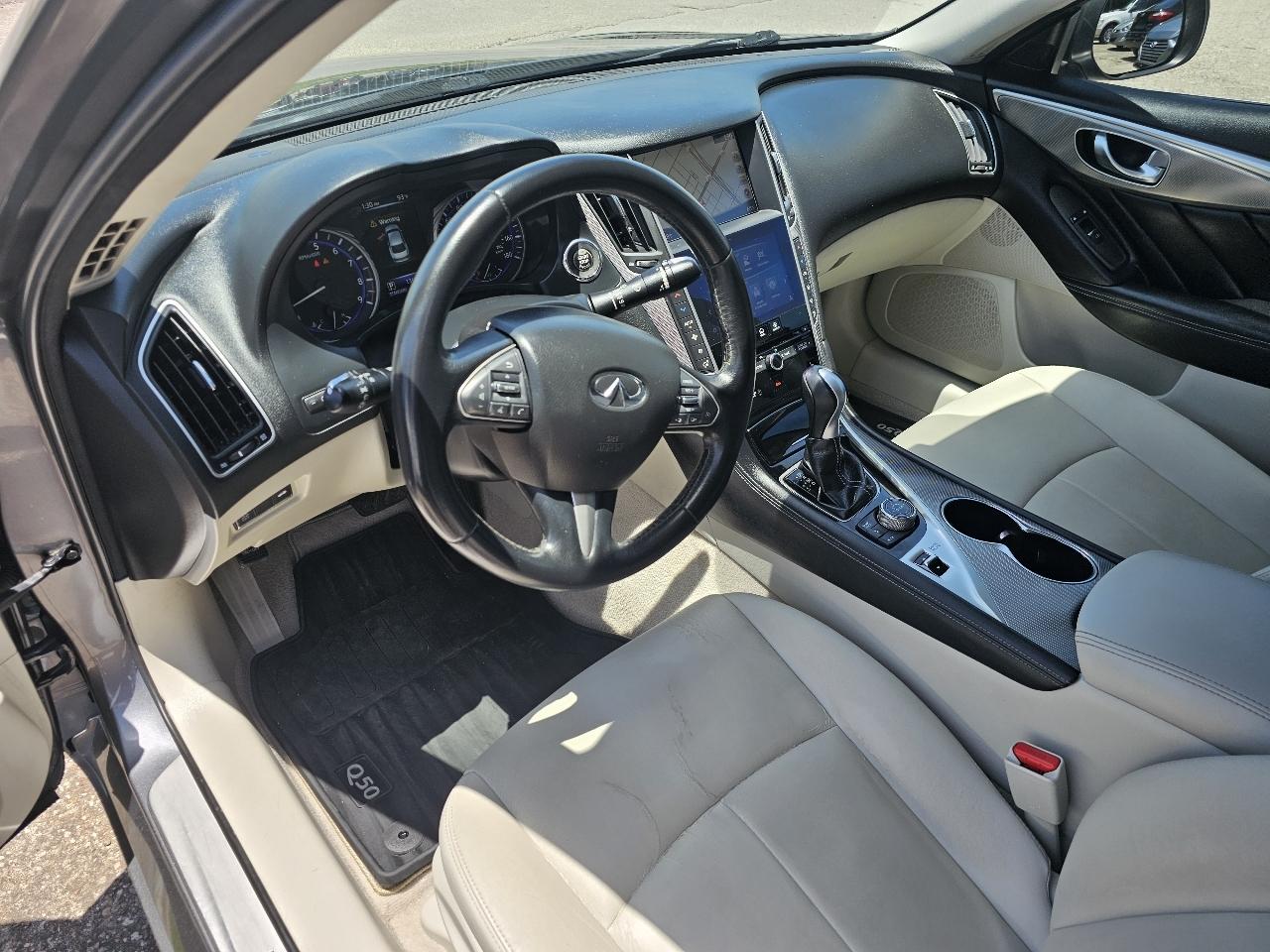 Infiniti Q50 Base 2015