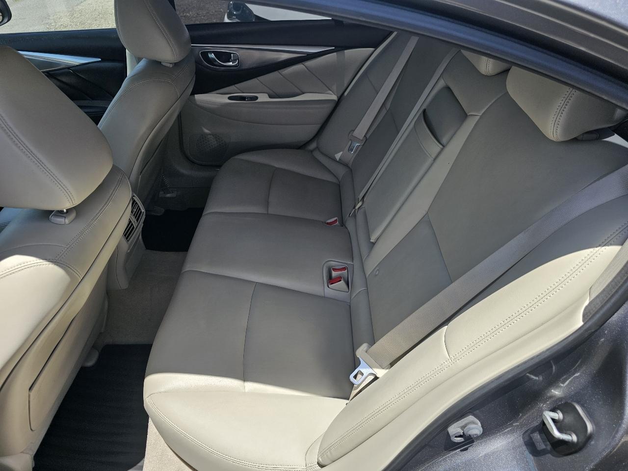 Infiniti Q50 Base 2015