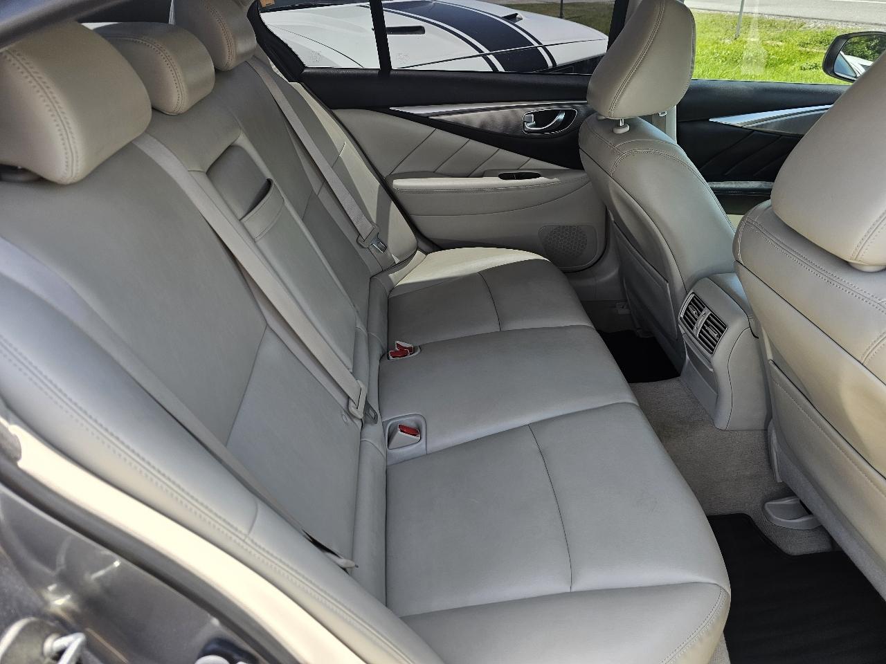 Infiniti Q50 Base 2015