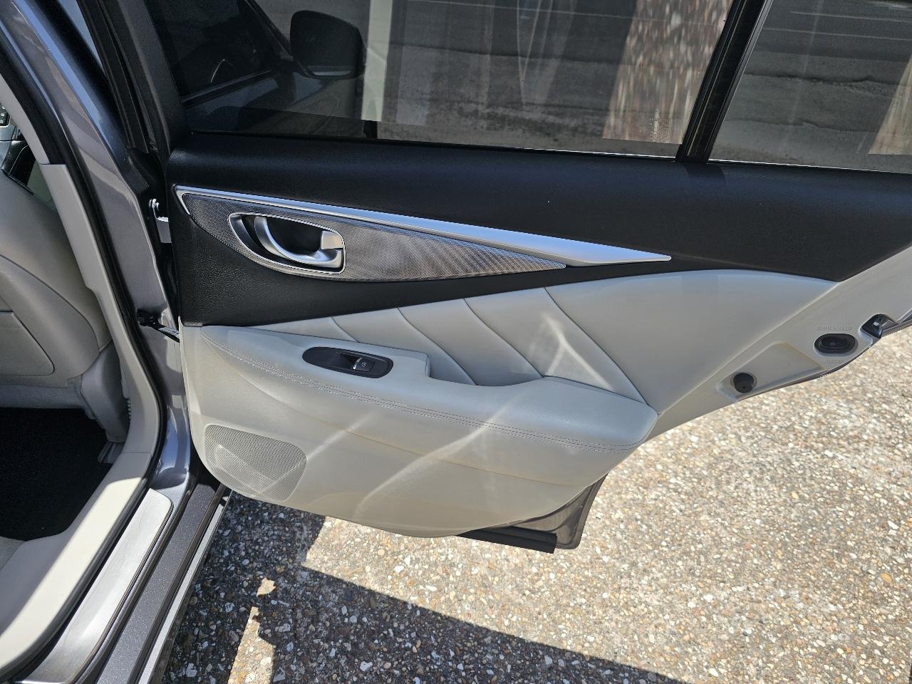 Infiniti Q50 Base 2015