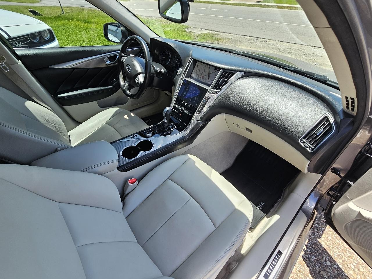 Infiniti Q50 Base 2015