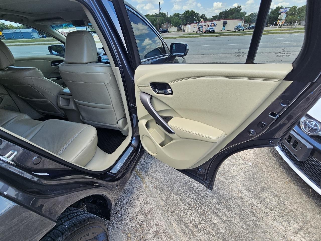 Acura RDX 6-Spd AT w/ Technology Package 2013