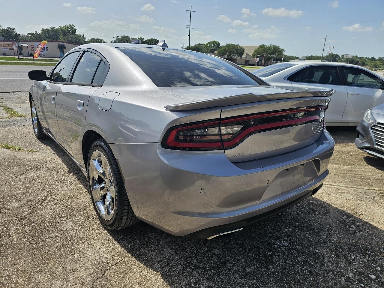 Dodge Charger SE 2015