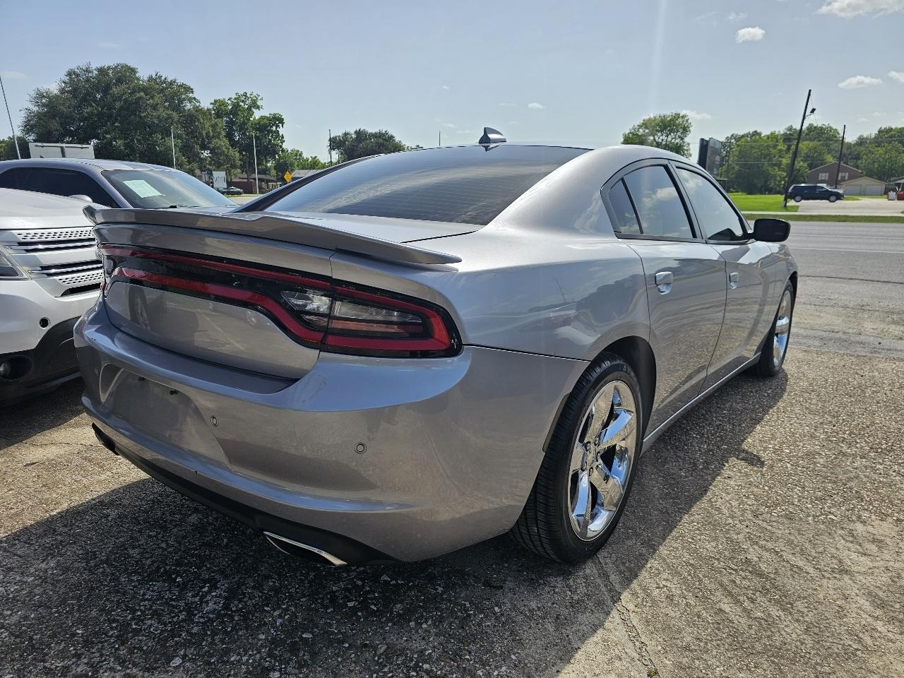 Dodge Charger SE 2015