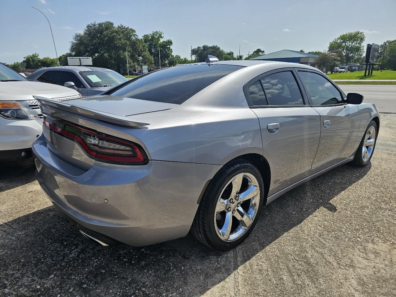 Dodge Charger SE 2015