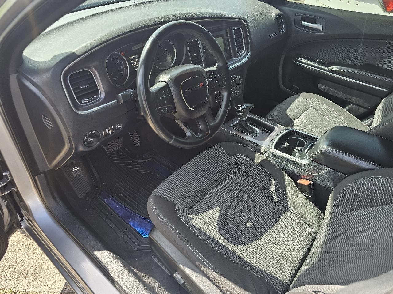 Dodge Charger SE 2015