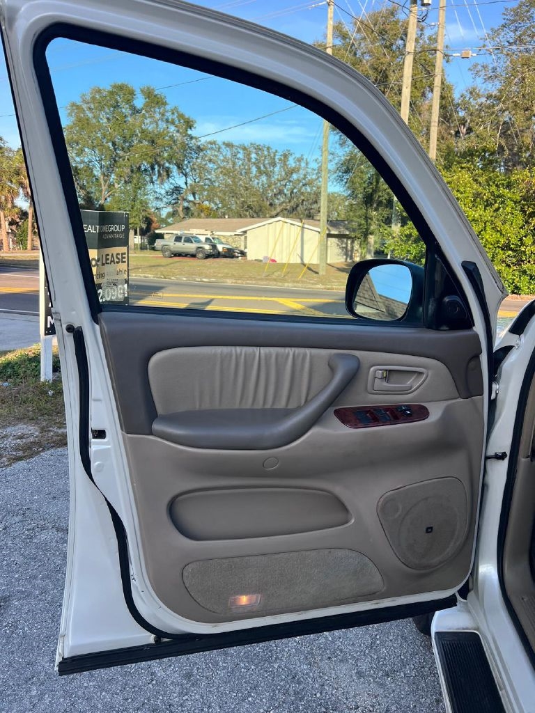 Toyota Sequoia  2006