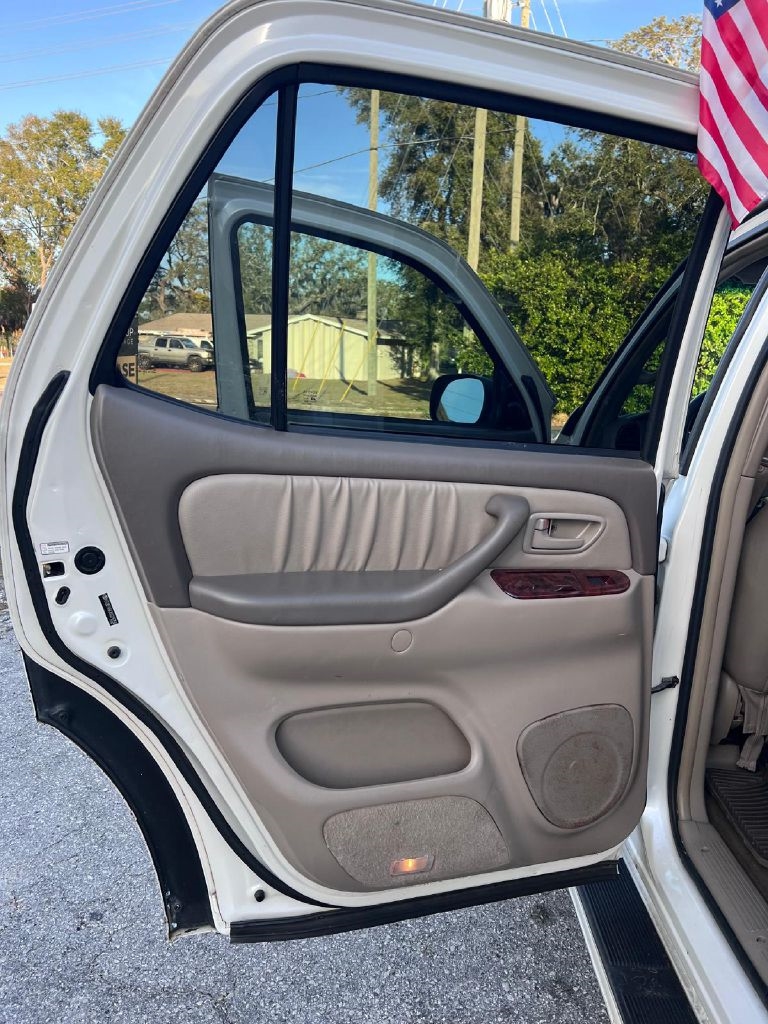 Toyota Sequoia  2006