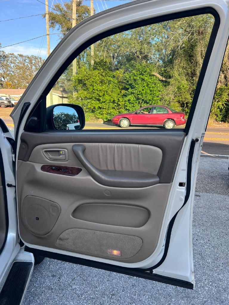 Toyota Sequoia  2006