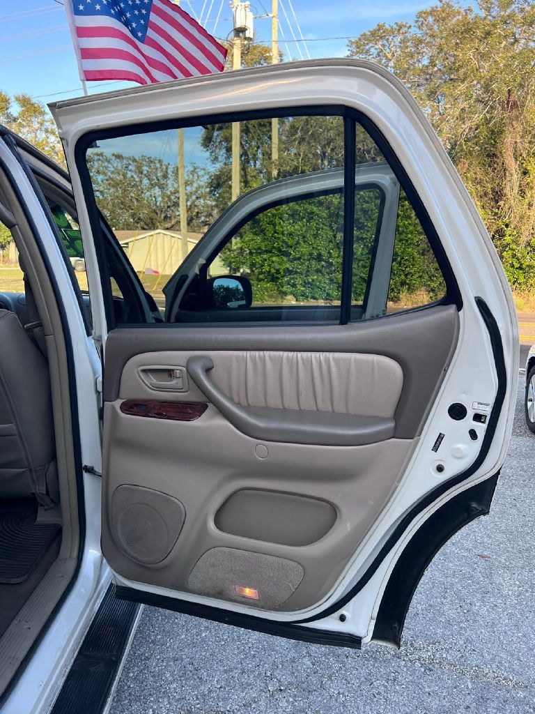 Toyota Sequoia  2006