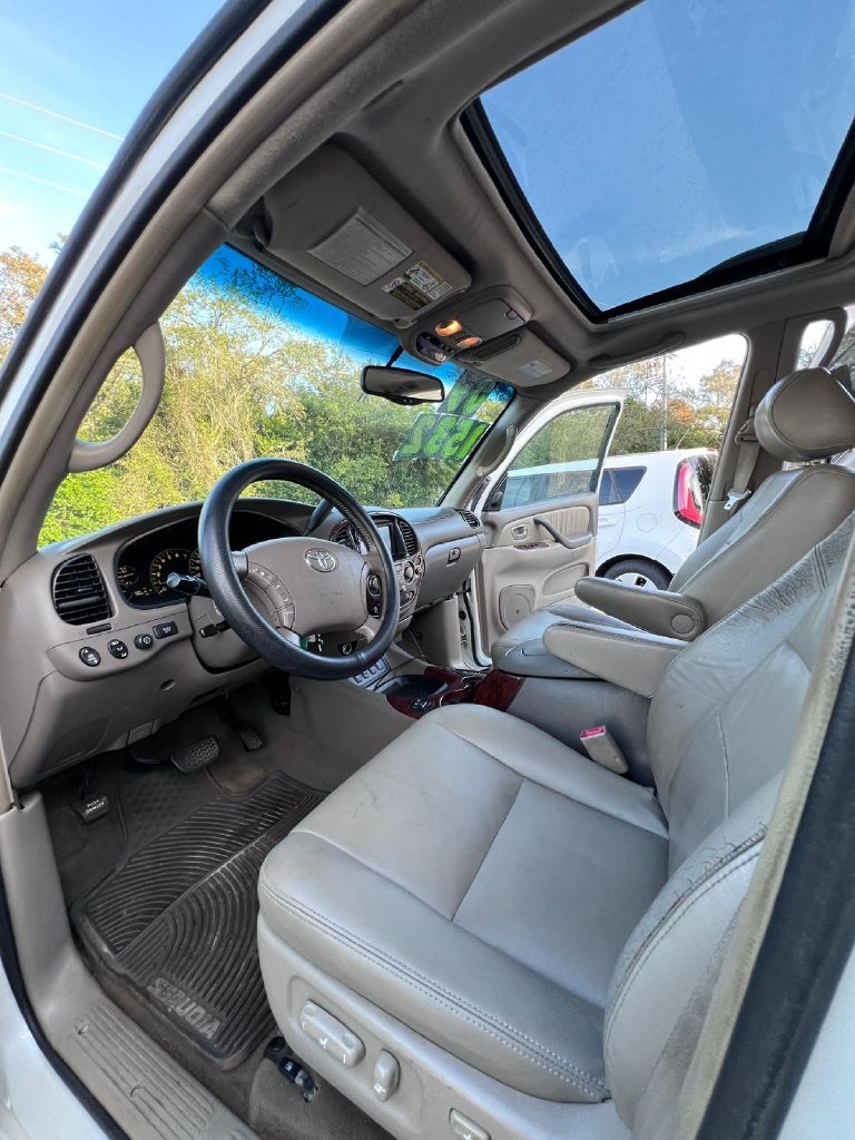 Toyota Sequoia  2006