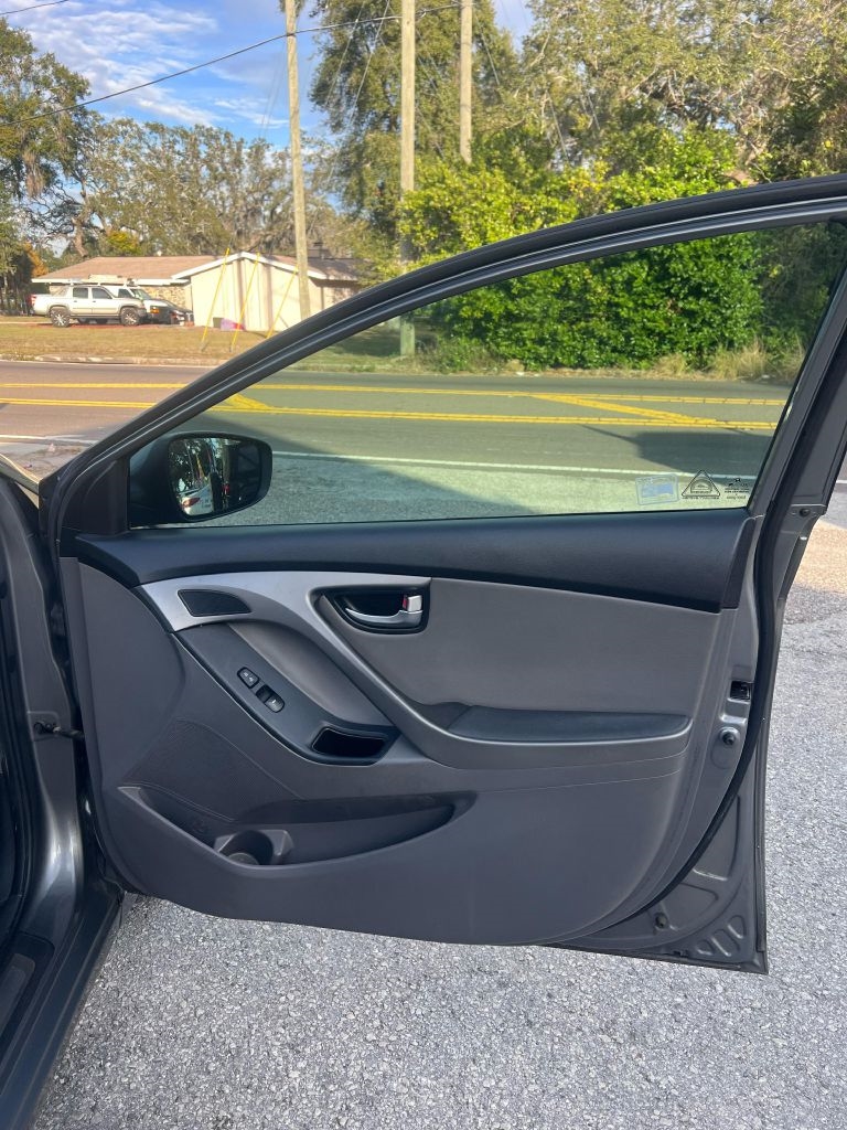 Hyundai Elantra  2014