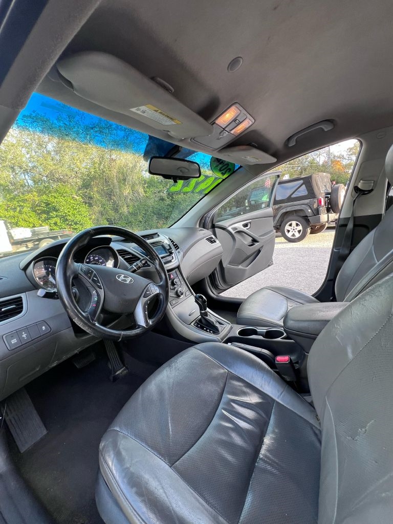 Hyundai Elantra  2014