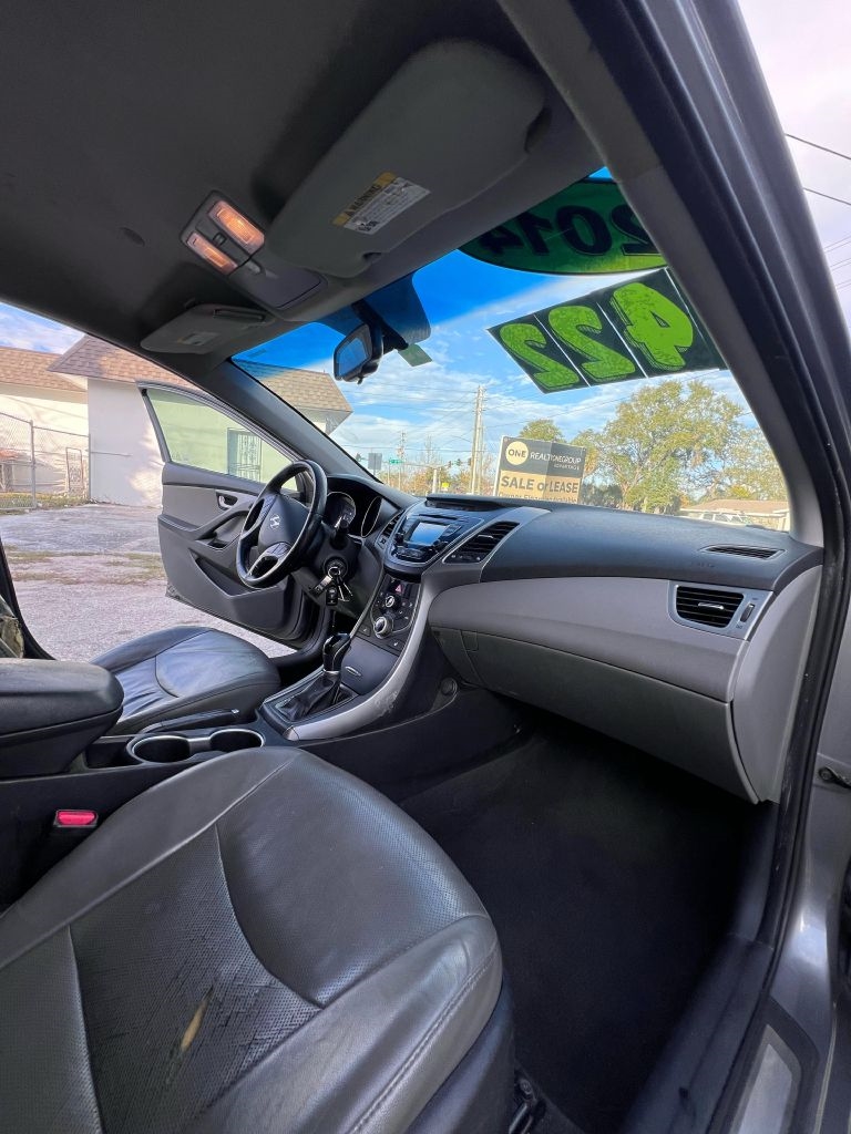 Hyundai Elantra  2014