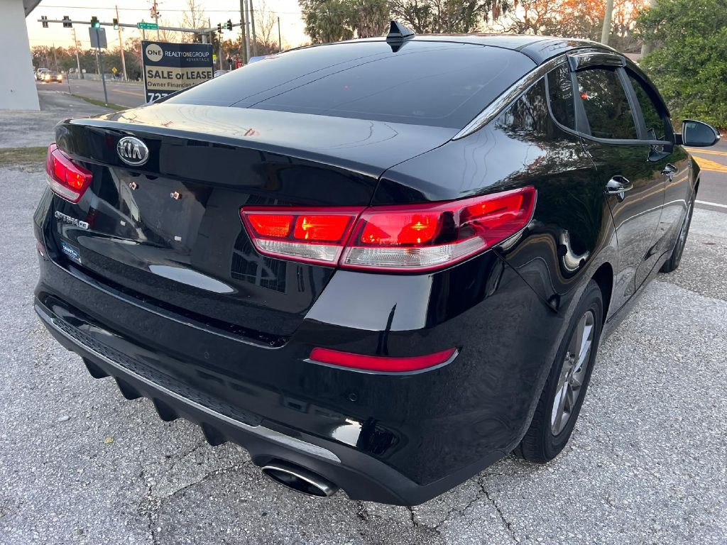 Kia Optima  2020
