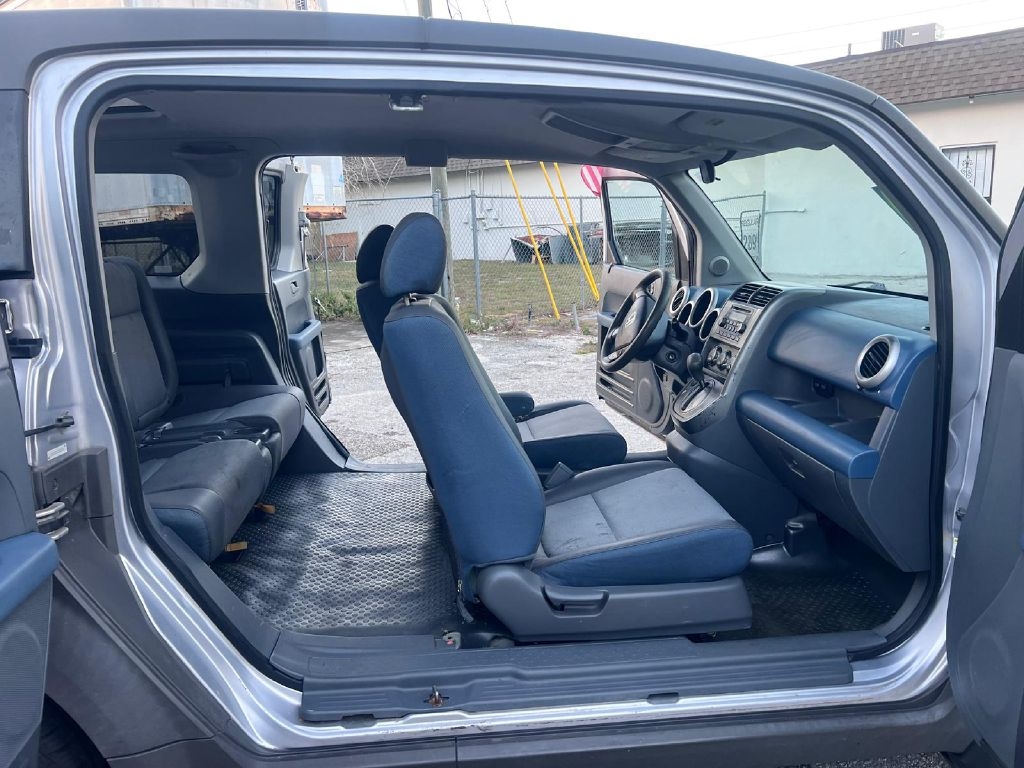 Honda Element  2004