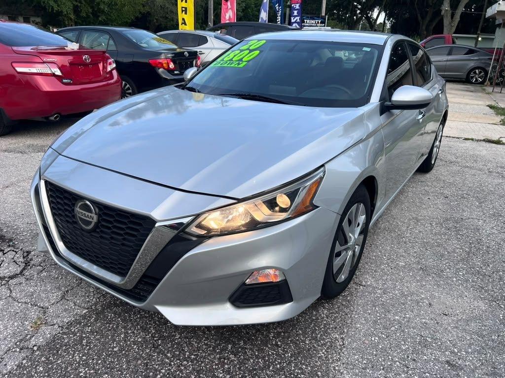 Nissan Altima  2020