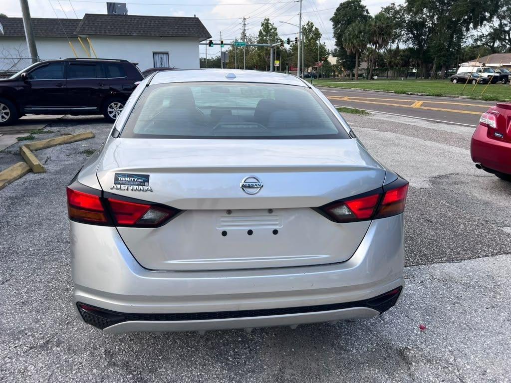 Nissan Altima  2020