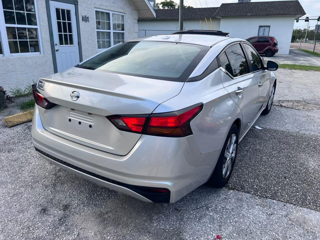 Nissan Altima  2020