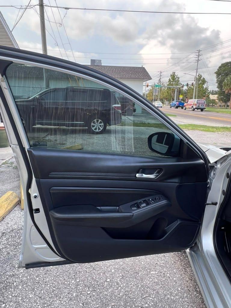 Nissan Altima  2020