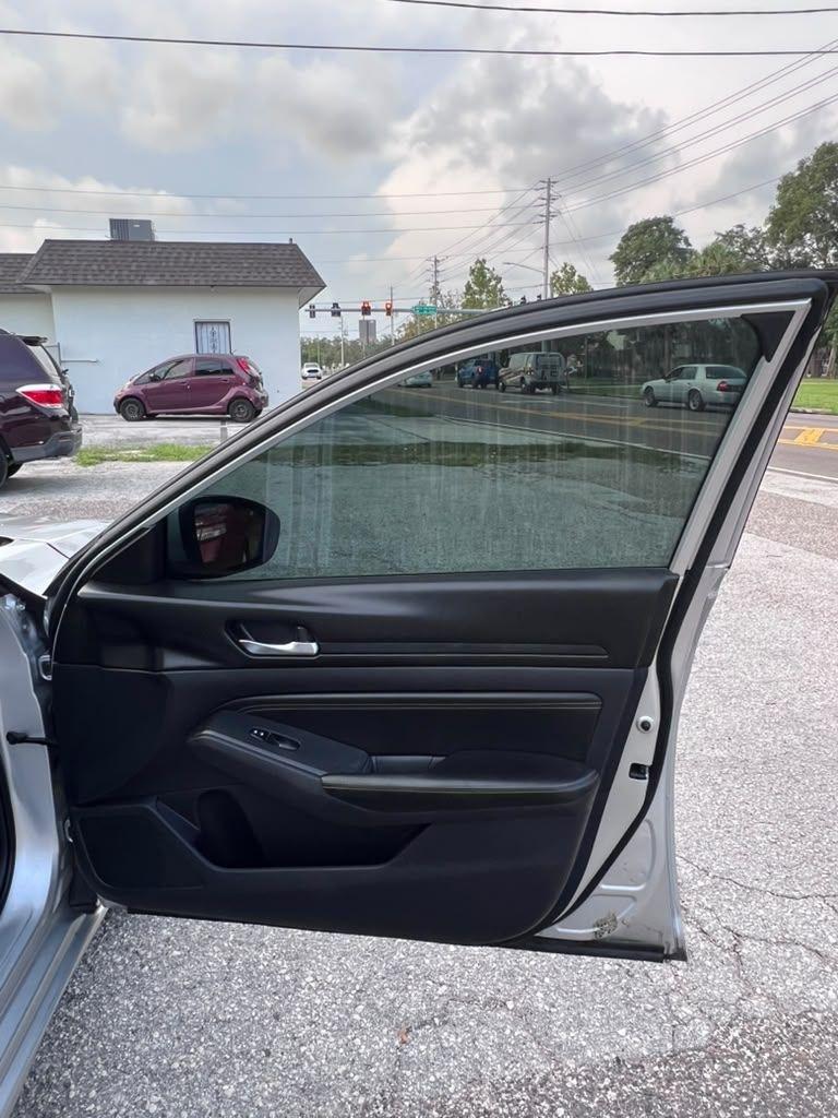Nissan Altima  2020