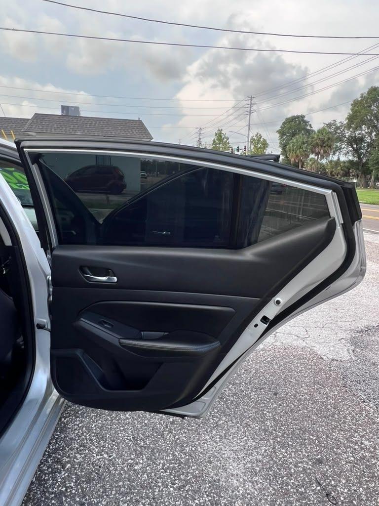 Nissan Altima  2020