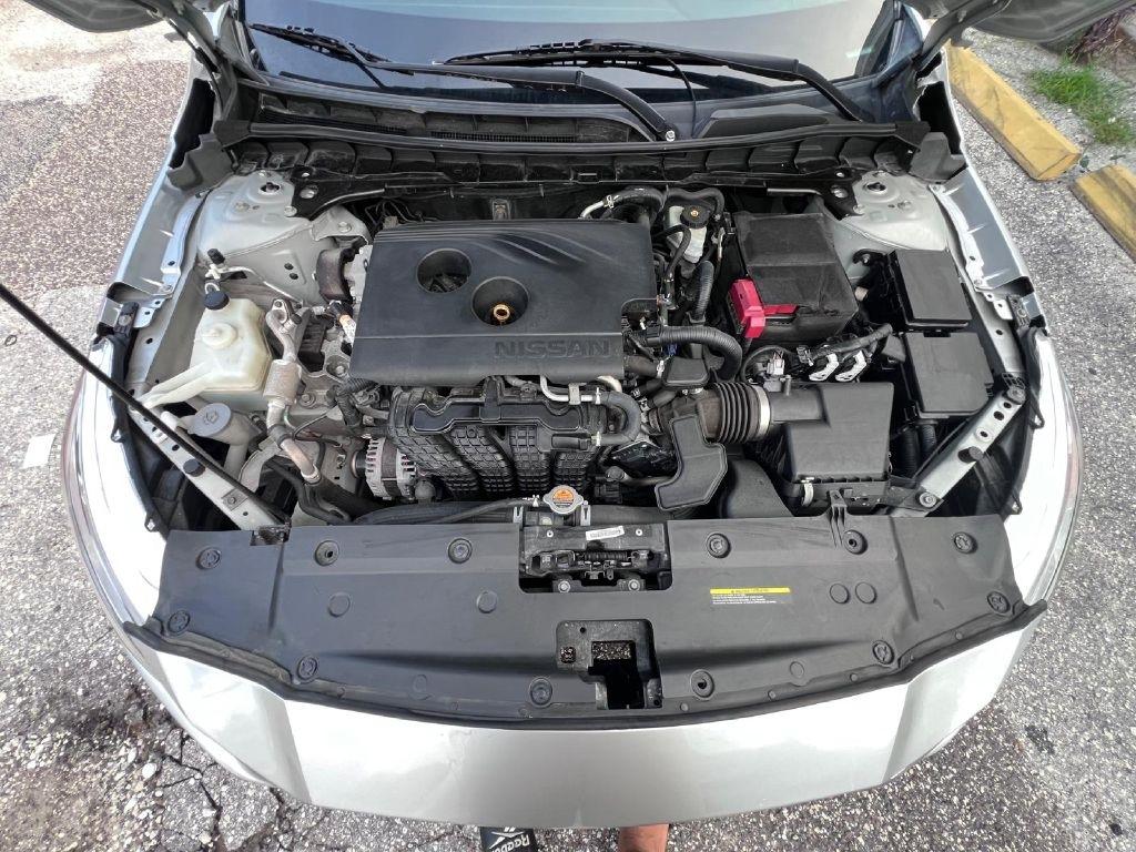 Nissan Altima  2020