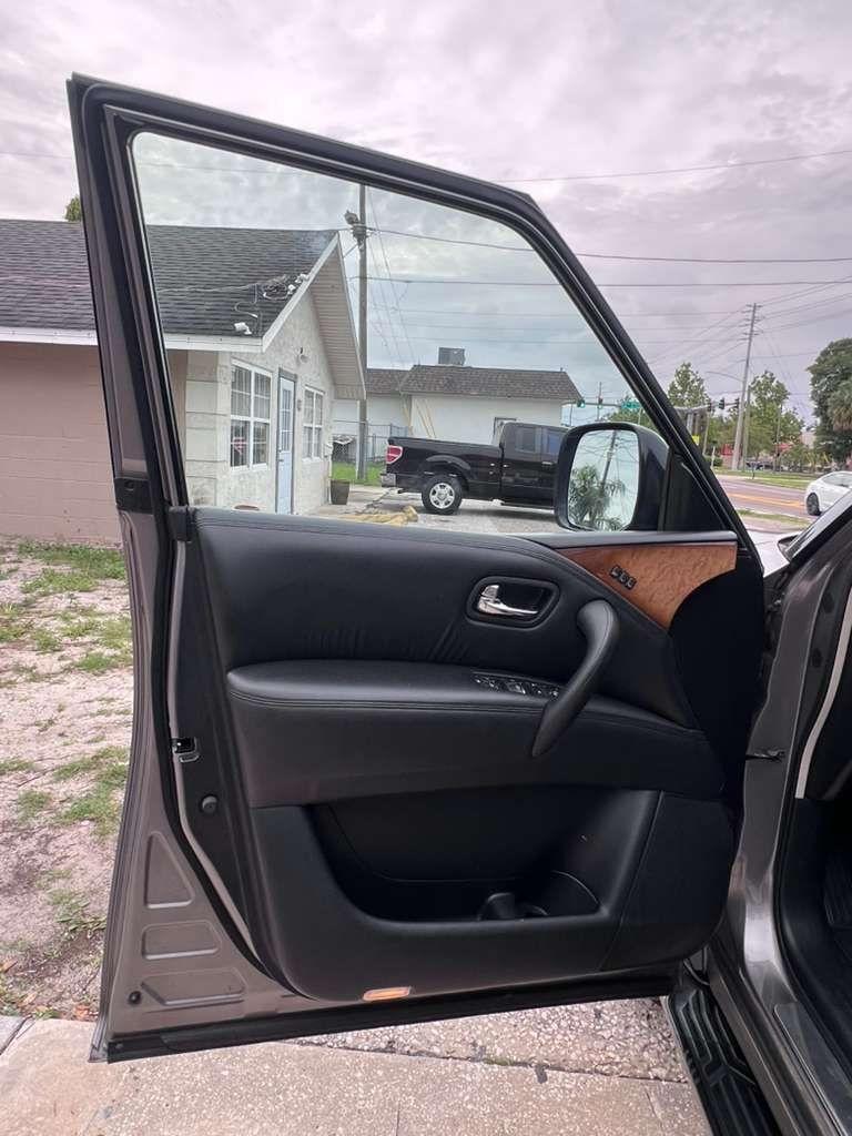 Infiniti QX80  2014