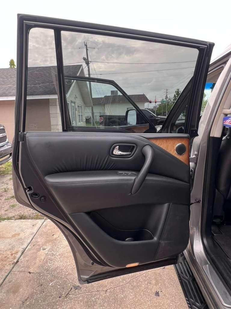 Infiniti QX80  2014