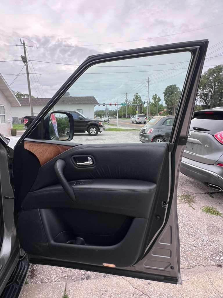 Infiniti QX80  2014