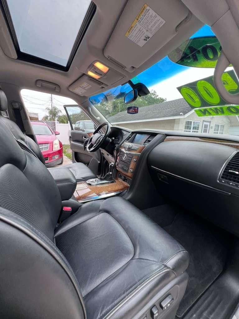 Infiniti QX80  2014