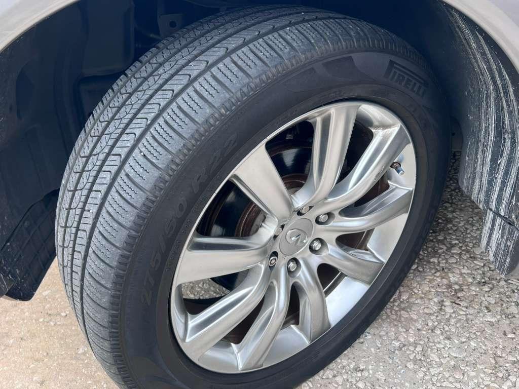 Infiniti QX80  2014