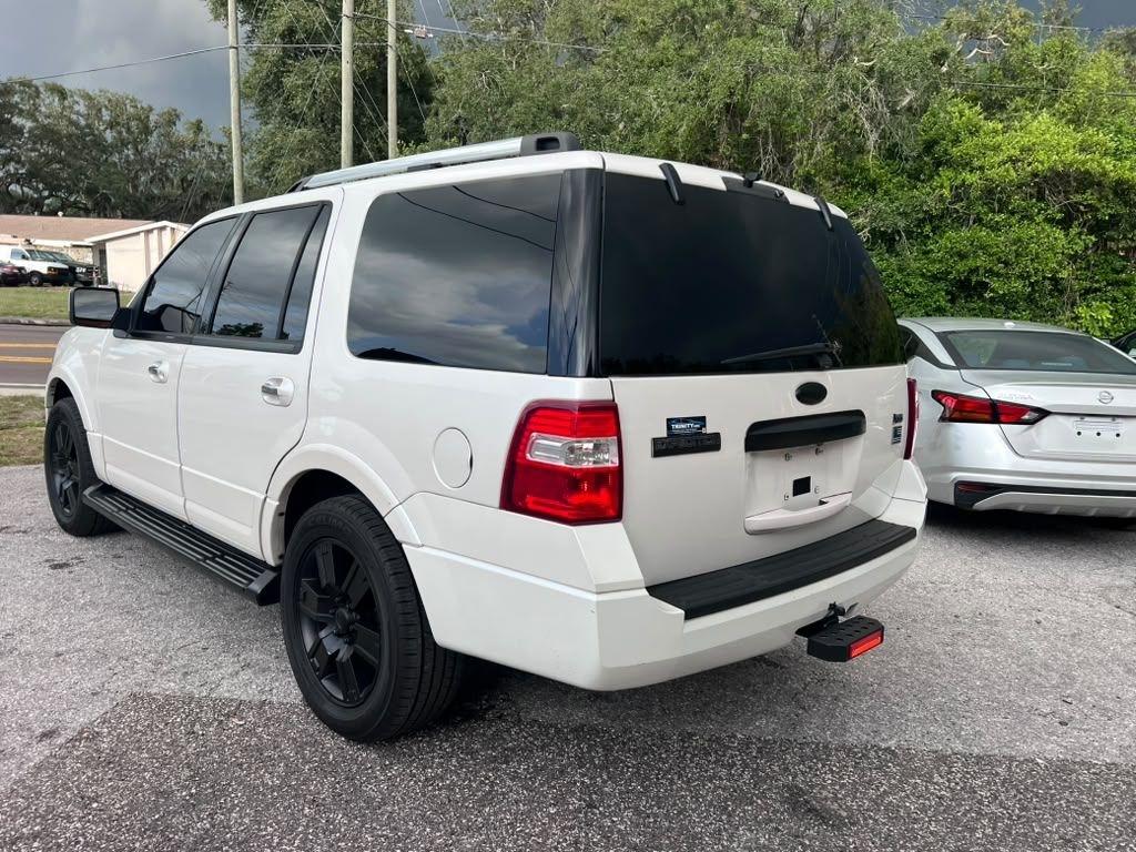 Ford Expedition  2010