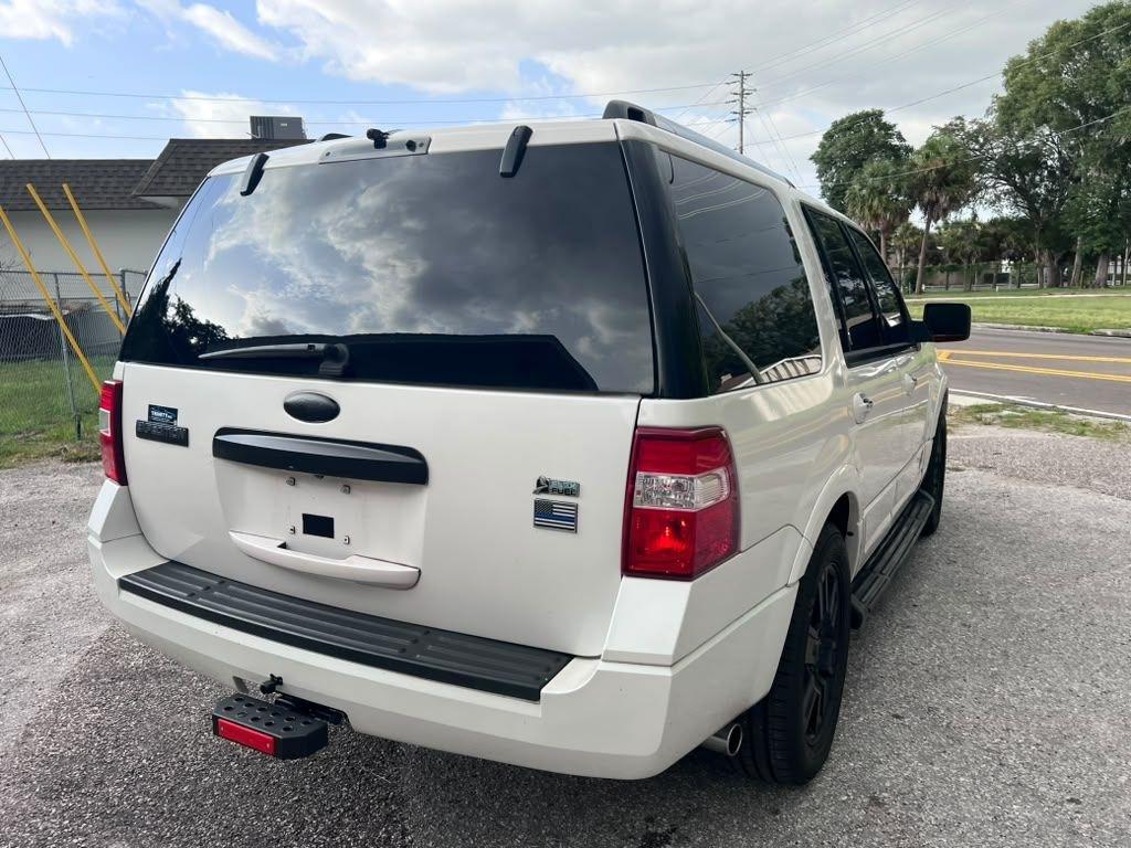 Ford Expedition  2010