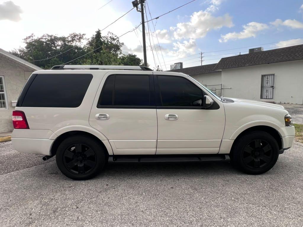 Ford Expedition  2010