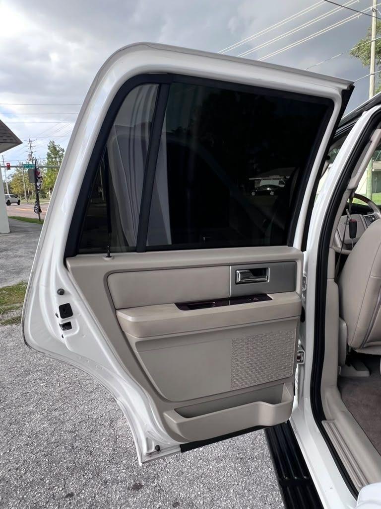 Ford Expedition  2010