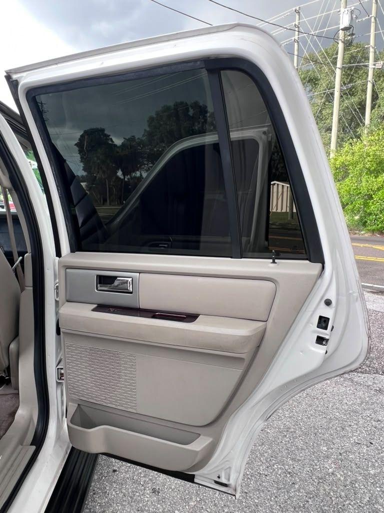 Ford Expedition  2010